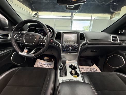 Used 2016 Jeep Grand Cherokee SRT AWD/4WD image 12