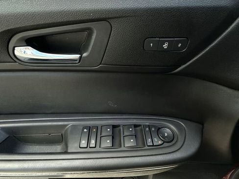 Used 2017 GMC Acadia Limited SLT image 21