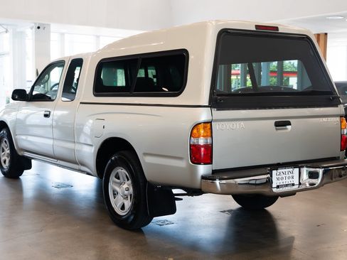 Used 2004 Toyota Tacoma 2WD Xtracab image 6