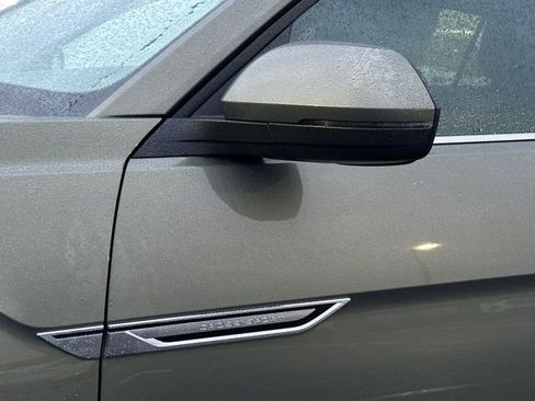 New 2026 Volkswagen Atlas Cross Sport SE image 11