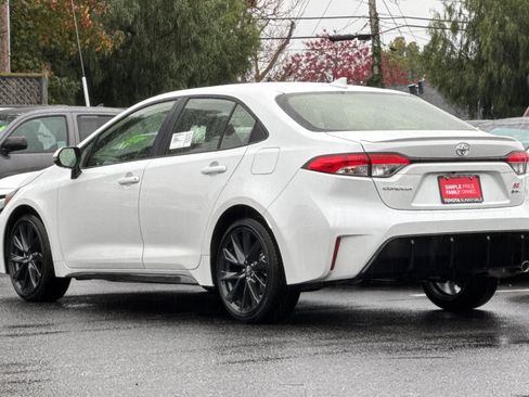 New 2026 Toyota Corolla SE image 7