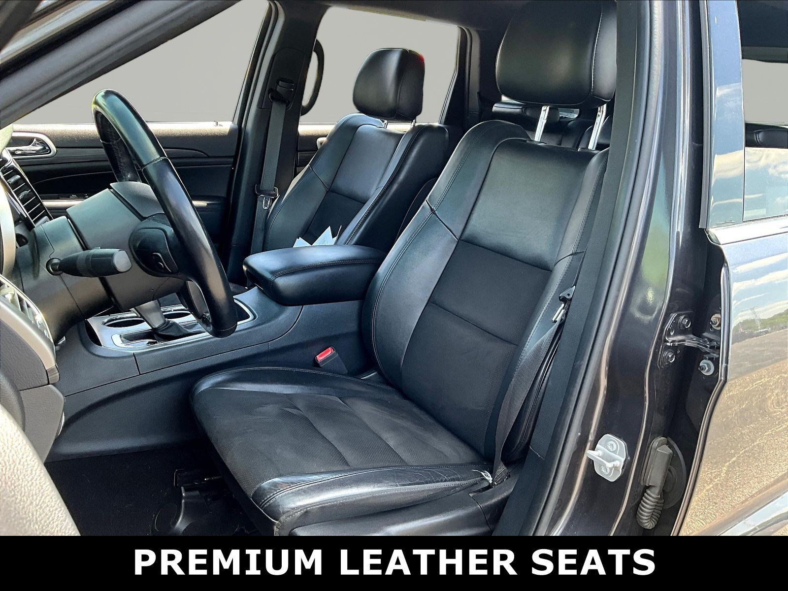 Used 2019 Jeep Grand Cherokee Laredo w/ Laredo X Package RWD image 2