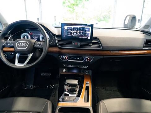 Certified 2024 Audi Q5 2.0T Premium Plus w/ Premium Plus Package AWD/4WD image 9