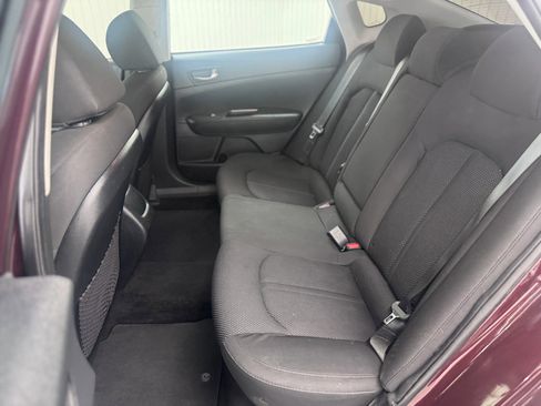 Used 2020 Kia Optima LX image 12