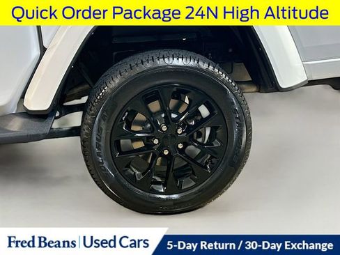 Used 2022 Jeep Gladiator Overland image 7