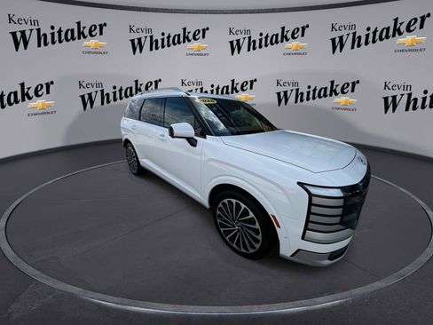 Used 2026 Hyundai Palisade Calligraphy image 2