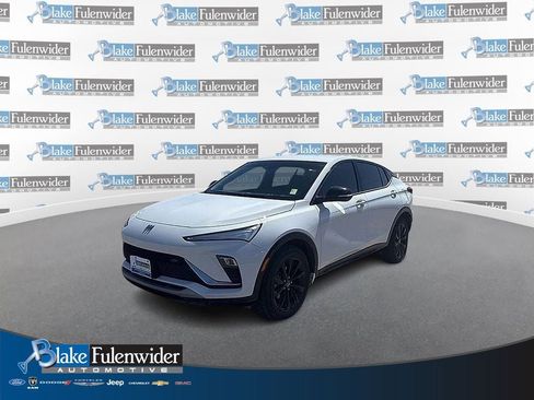 Used 2024 Buick Envista Sport Touring w/ Convenience I Package image 1