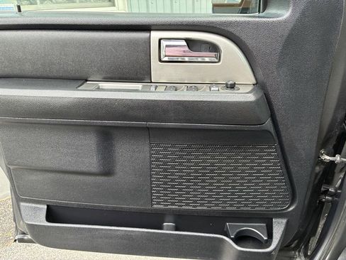 Used 2015 Ford Expedition XLT AWD/4WD image 14