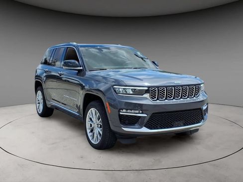 Used 2024 Jeep Grand Cherokee Summit AWD/4WD image 14