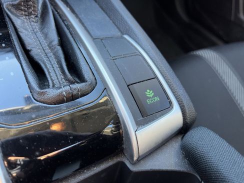 Used 2017 Honda Civic EX image 27