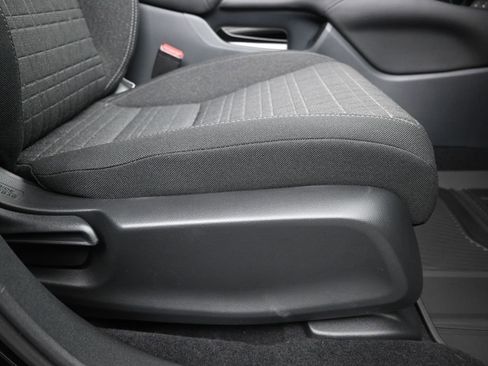 New 2026 Honda HR-V LX image 13