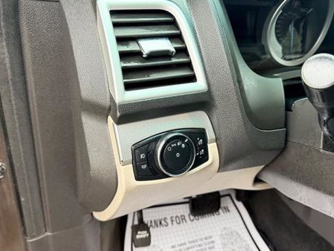 Used 2015 Ford Explorer XLT w/ Equipment Group 201B AWD/4WD image 35