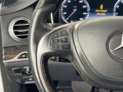 Used 2015 Mercedes-Benz S 550 Sedan image 18