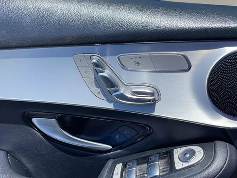 Used 2019 Mercedes-Benz GLC 300 4MATIC image 26