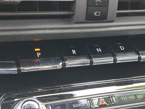 Certified 2022 Lincoln Corsair AWD w/ Premium Package image 16
