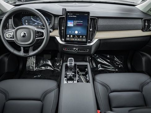 Used 2025 Volvo XC90 T8 Plus w/ Protection Package Premier image 20