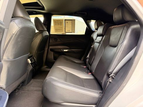 Used 2023 Lexus RX 350 Premium image 18