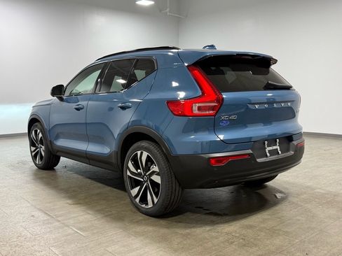Used 2023 Volvo XC40 B5 Plus w/ Protection Package Premier image 6