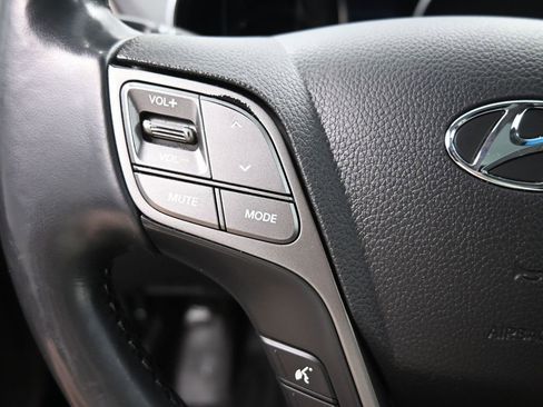 Used 2018 Hyundai Santa Fe Sport image 22