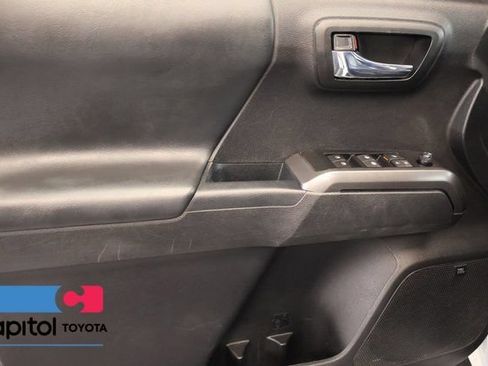 Certified 2023 Toyota Tacoma Limited AWD/4WD image 10