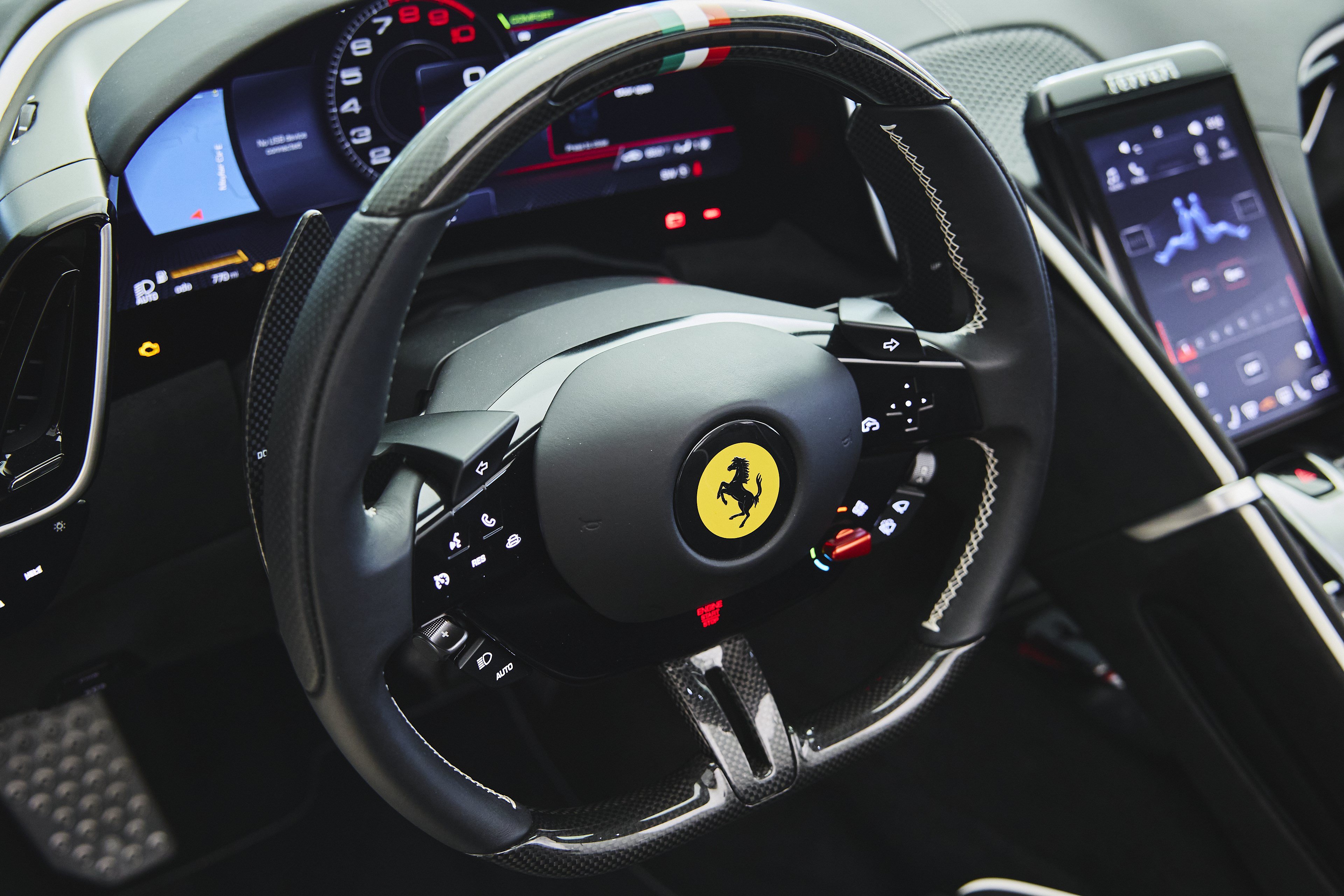 Used 2024 Ferrari Roma Spider RWD image 27