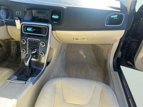 Used 2015 Volvo S60 T5 Premier image 6