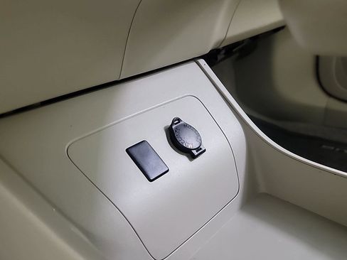 Used 2011 Toyota Prius Two image 28