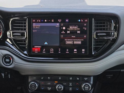 Used 2021 Dodge Durango R/T w/ Technology Group RWD image 24
