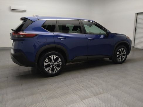 Used 2022 Nissan Rogue SV image 10