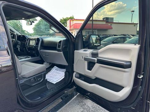 Used 2018 Ford F150 XLT w/ Equipment Group 302A Luxury AWD/4WD image 19