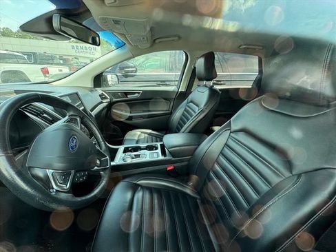 Used 2024 Ford Edge SEL AWD/4WD image 3
