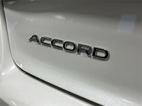 New 2025 Honda Accord SE image 9