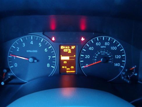 Used 2018 Nissan NV 3500 S image 23