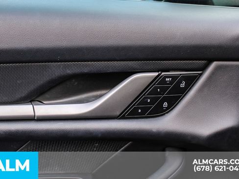 Used 2022 Porsche Taycan RWD image 38
