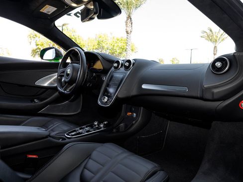 Used 2025 McLaren GTS image 34