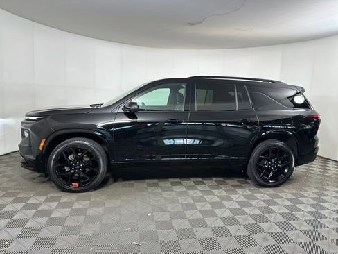 Used 2024 Chevrolet Traverse RS image 6