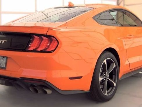 Used 2021 Ford Mustang GT w/ Equipment Group 301A RWD image 2