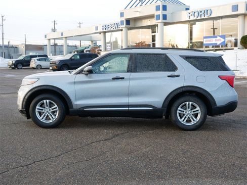 Certified 2020 Ford Explorer XLT w/ Equipment Group 202A image 2