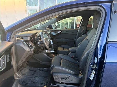 Used 2023 Audi Q4 e-tron Prestige w/ Black Optic Package image 9