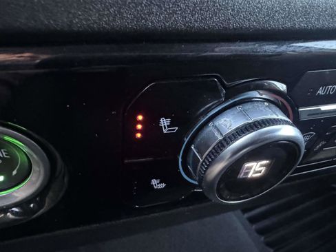 Used 2023 GMC Sierra 1500 Elevation image 35