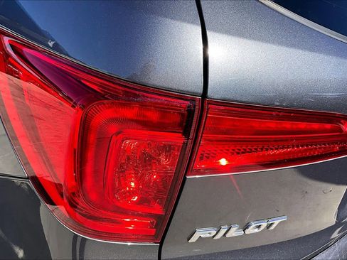 Used 2016 Honda Pilot Touring image 28