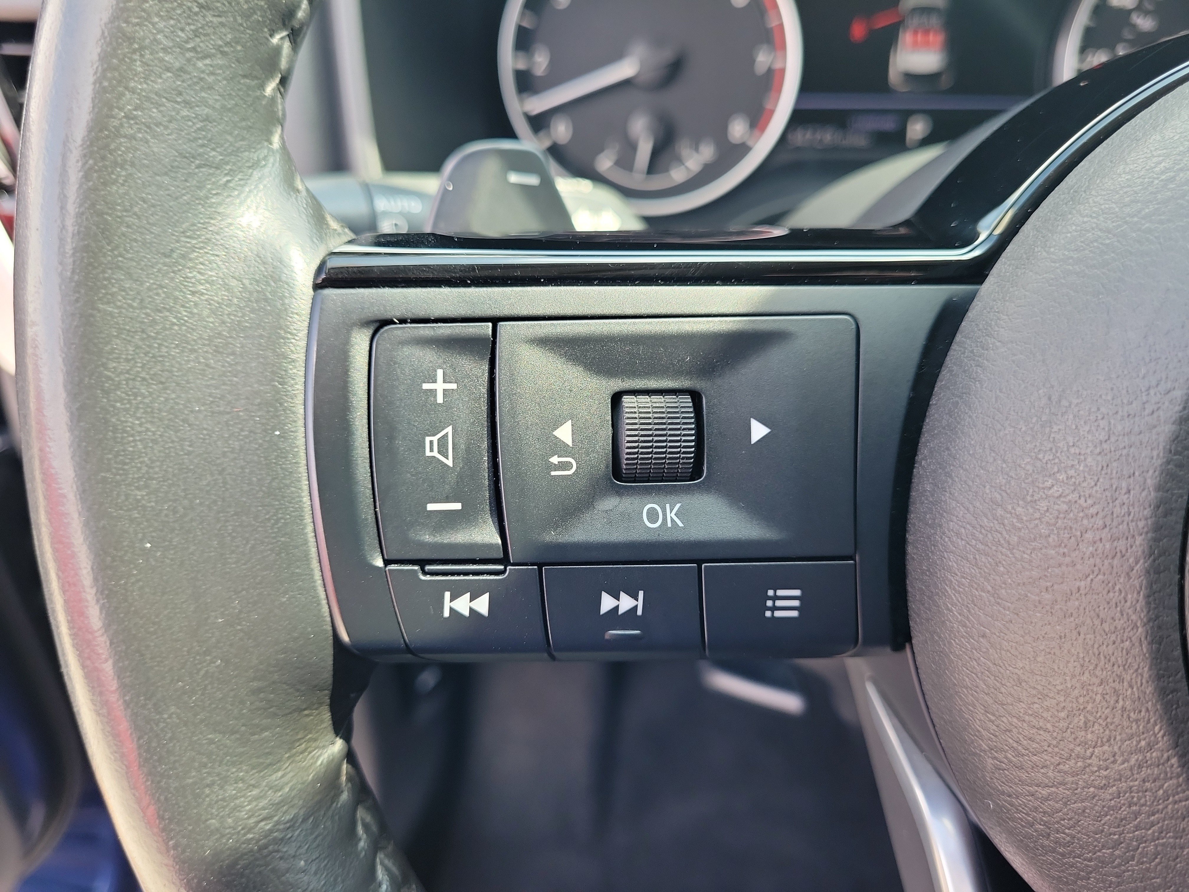 Certified 2023 Nissan Rogue SL FWD image 19