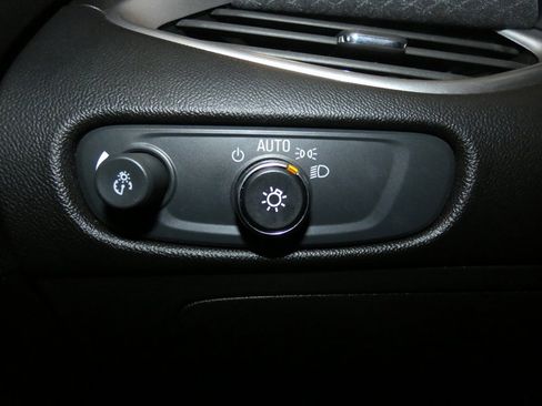 Used 2024 Chevrolet Malibu LT FWD image 15