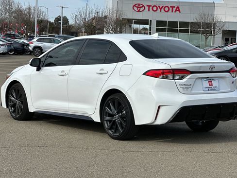 Certified 2024 Toyota Corolla SE image 6