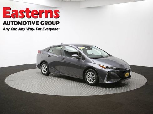 Used 2021 Toyota Prius Prime LE FWD image 47