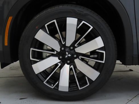 New 2025 Mitsubishi Outlander SE image 26