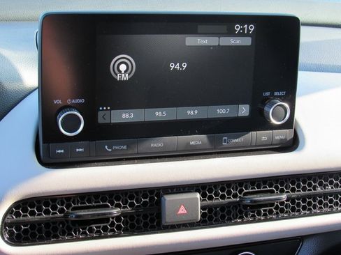 Used 2023 Honda HR-V LX image 14