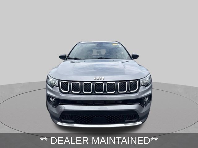 Used 2023 Jeep Compass Limited AWD/4WD image 2