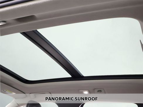 Used 2023 Volvo XC40 B5 Plus w/ Protection Package Premier image 6