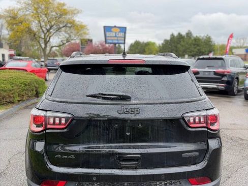 Used 2018 Jeep Compass Latitude w/ Popular Equipment Group AWD/4WD image 5
